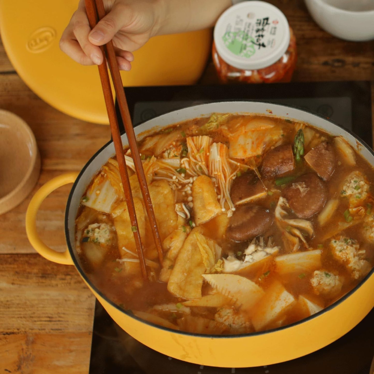 Great Jones Dutchess Cast Iron Dutch Oven Pot With Lid (Mustard) - Large 6.75 Quart Size, Dual Handles - All Stovetop Safe - 500° Dutch Oven For Bread Baking | Dishwasher Friendly