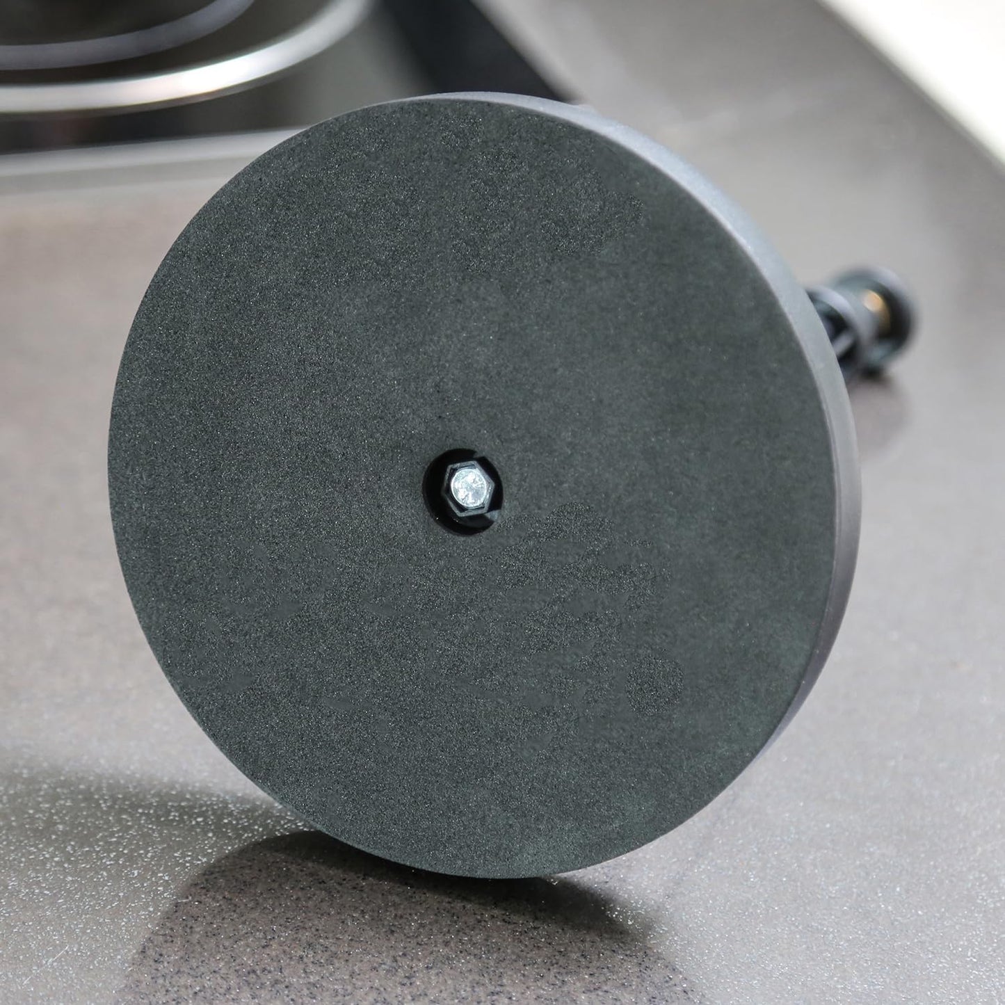 Paper Towel Holder Countertop, Standing Paper Towel Dispenser, Countertop Tabletop Non-Slip Kitchen Paper Towel Holder, Easy Tear Paper roll Holder Stand with Ratchet System