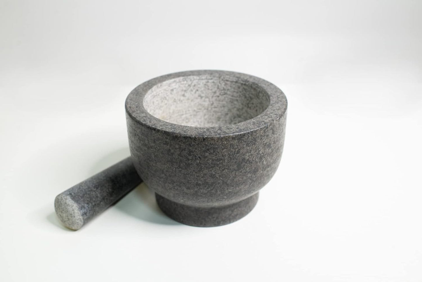 Cilio by Frieling Goliath Natural Granite Mortar and Pestle Set, Grinder for Spices and Seeds, 5 Inches Tall