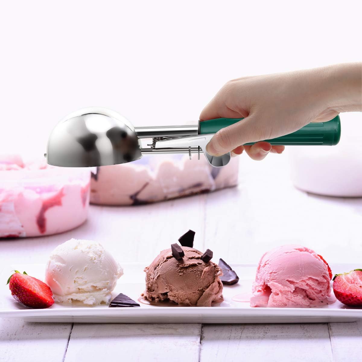 Commercial-Grade Ice Cream Scooper 2.66 oz, 18/8 Stainless Steel Cookie Scoop with Plastic Handle, Portion Control Disher Scoop for Bakeries,Restaurants & Dessert Shops, #12, Green