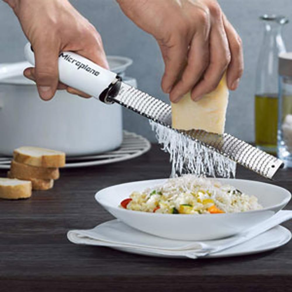 Microplane 46920 Premium Zester Grater - Made In USA Stainless Steel Blade -For Zesting Citrus & Grating Cheese - Soft Touch Handle - Fuchsia