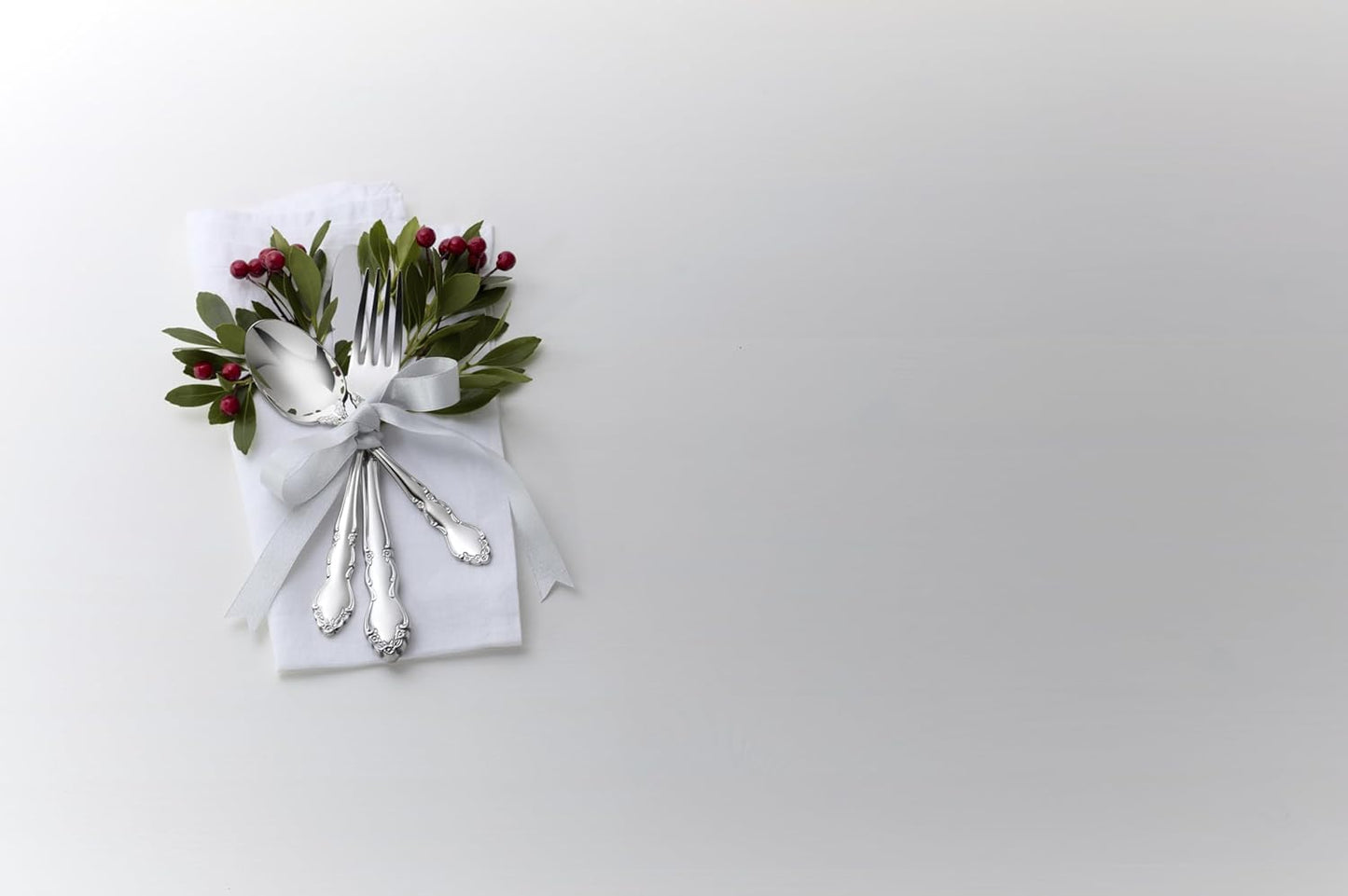 Oneida Dover Fine Flatware Dinner Knives, Set of 4 , 18/10 Stainless Steel, Silverware Set, Dishwasher Safe