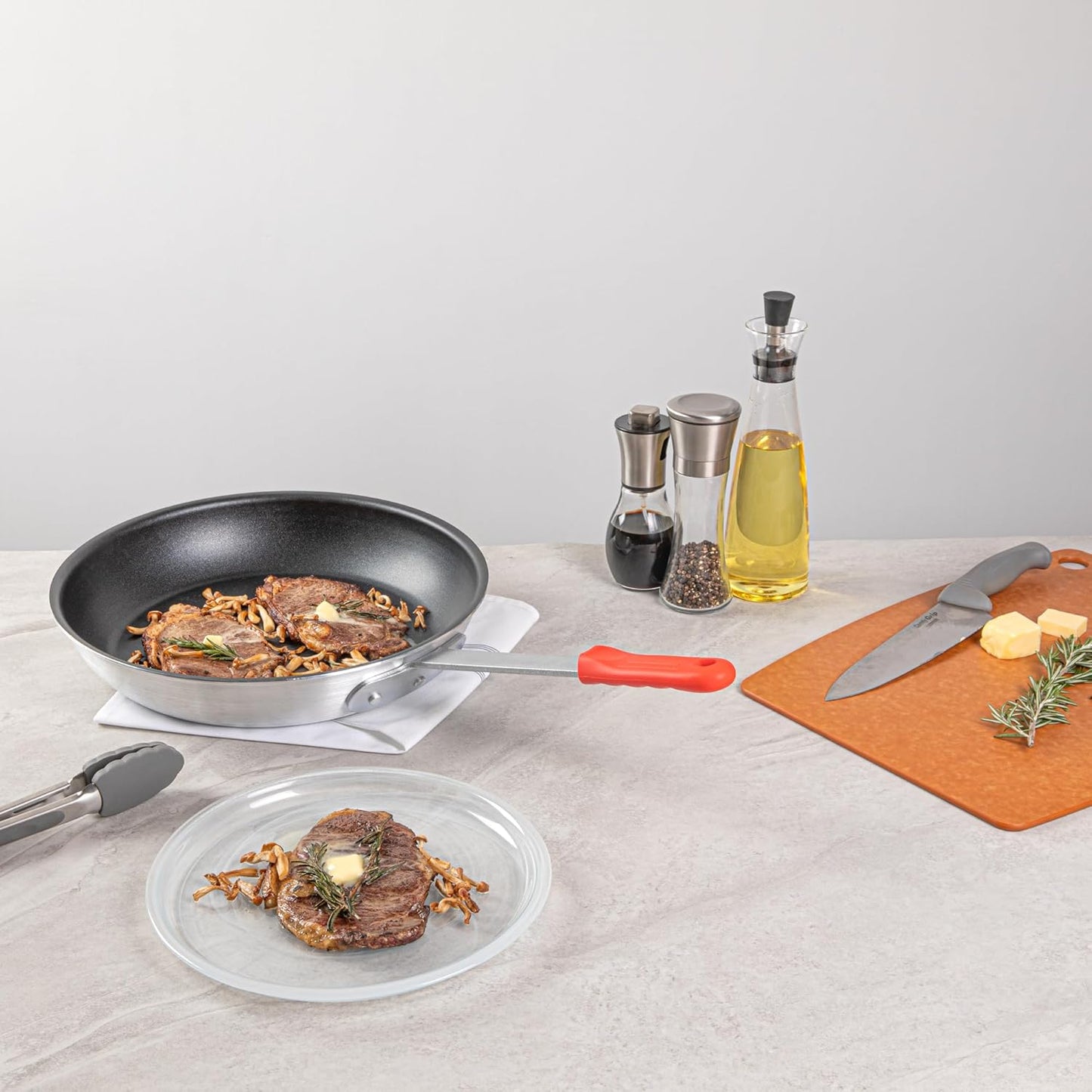 Restaurantware-Met Lux Pan Handle Sleeve, 1 Removable Pan Handle Cover - Fits 14-inch Pans, Aluminum Pans Sold Separately, Red Silicone Holder Sleeve, Dishwashable, No-Slip