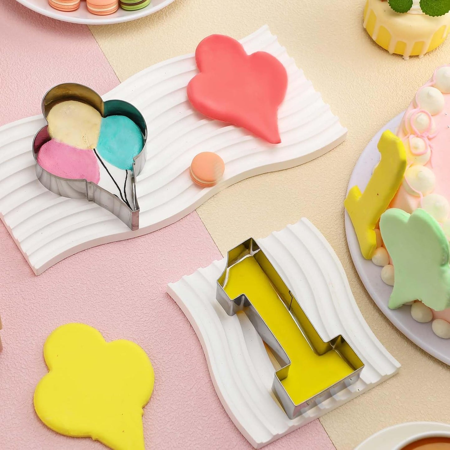 Honeydak 2 Pcs 5 Inch Balloon Cookie Cutter Number 1 Cookie Cutter Metal Birthday Cake Mold Fondant Cake Mold for School Party 1 Birthday One-year Anniversary Supplies
