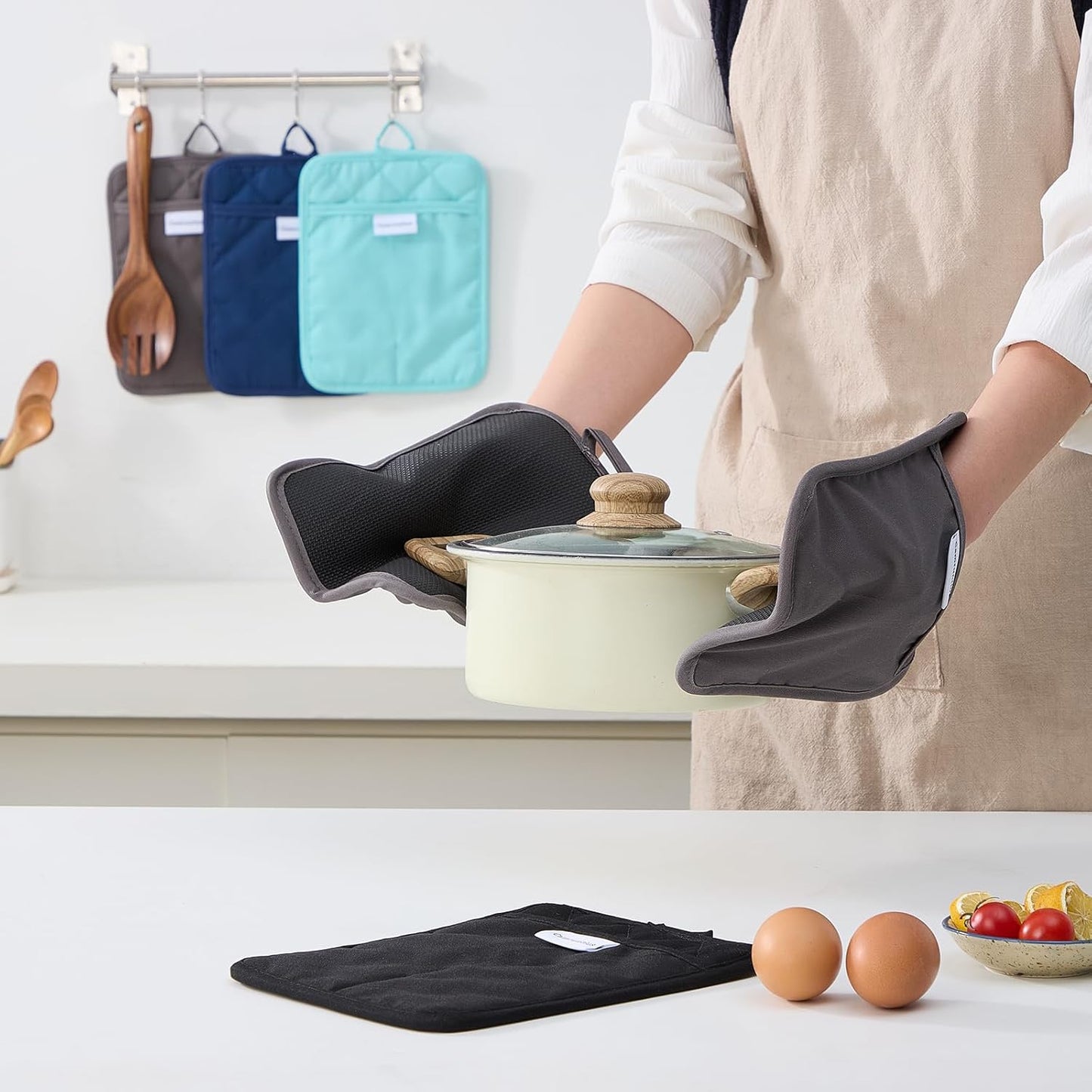 Kitchen Pot Holders, 7"x9", Rectangular with Pocket, Cotton and Neoprene Heat-Resistant Potholders for Cooking and Baking, Machine Washable, 3-Piece Set (Gray)