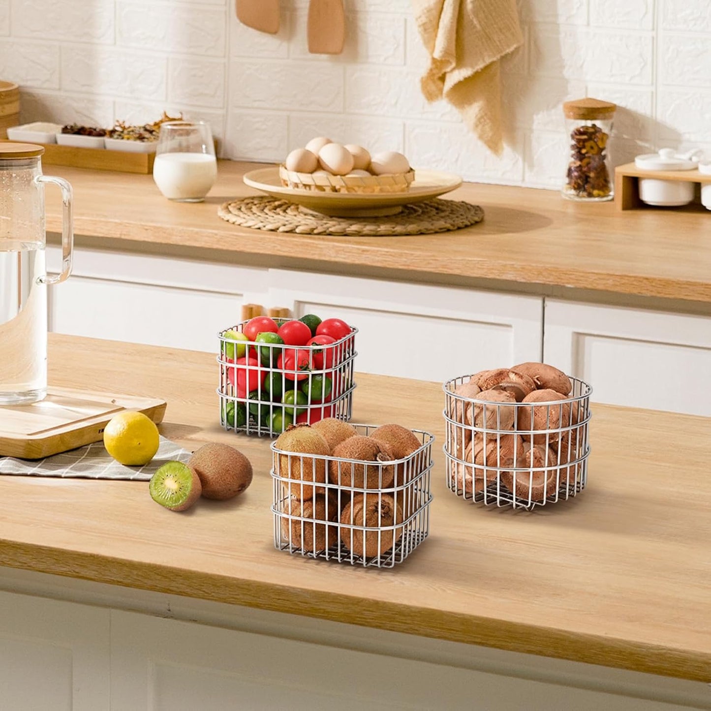 304 Stainless Steel Wire Mesh Fruit Basket Colander, 1.5L Countertop Storage Organizer for Fruits, Vegetables, Snacks.5.12 x 5.12 x 3.94 in (13cm,Rounded Square)