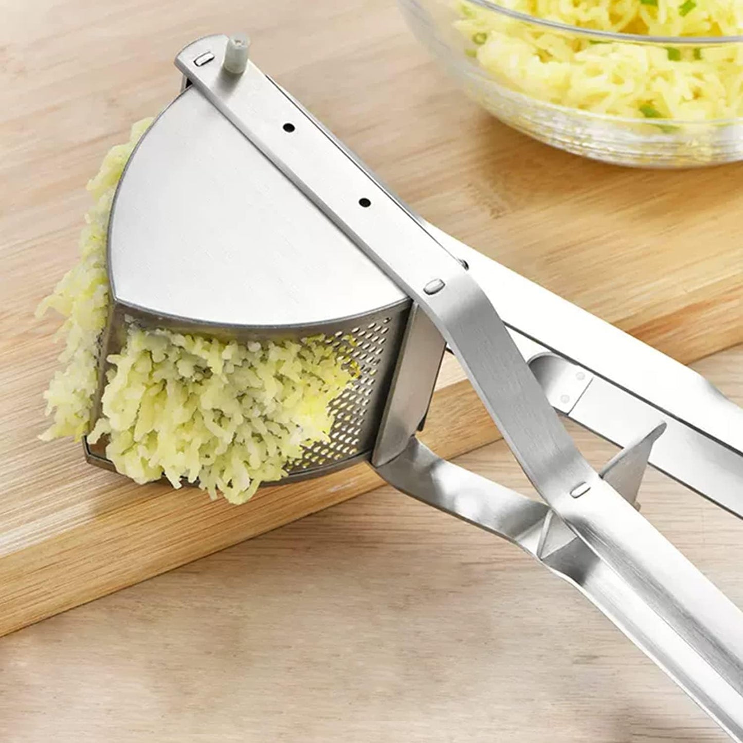Potato Ricer, AITRAI Large 22oz Potato Masher Ricer Heavy Duty Stainless Steel Mashed Potato Masher for Smooth and Fluffy Mashed Potatoes