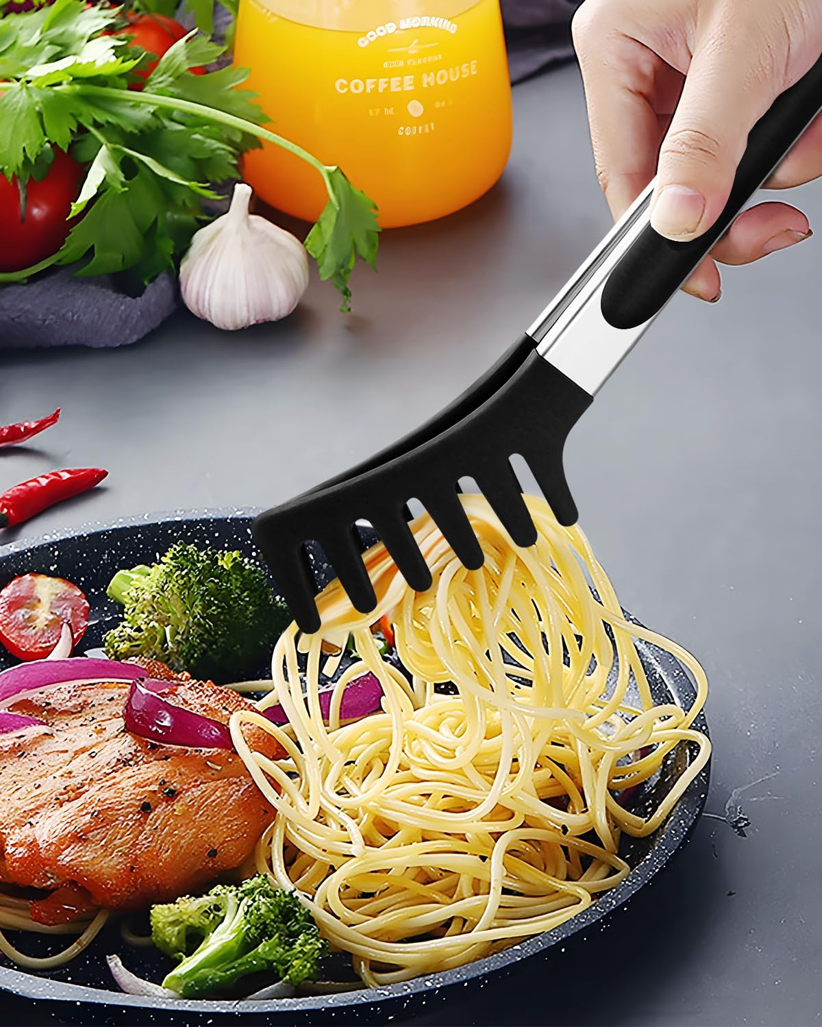 Spaghetti Spoon and Pasta Tong, Non-stick Silicone Spoon Server Fork with teeth and Stainless Steel Handle Spaghetti Tong, Food Clip for Spaghetti Noodle (BLACK)