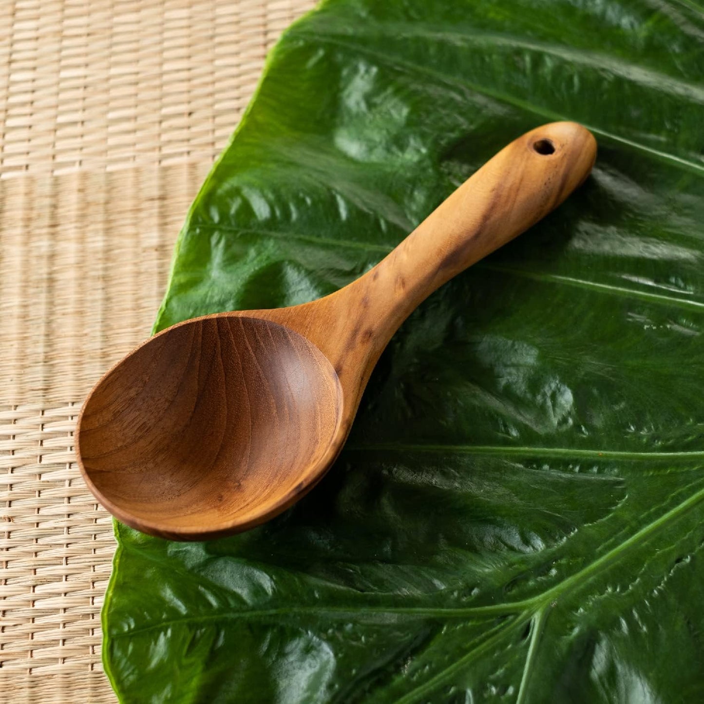 FAAY Short Handle Ladle, Eco Friendly Wooden Kitchen Tool, Hand Carved Unique Grain Server Gravy Ladle