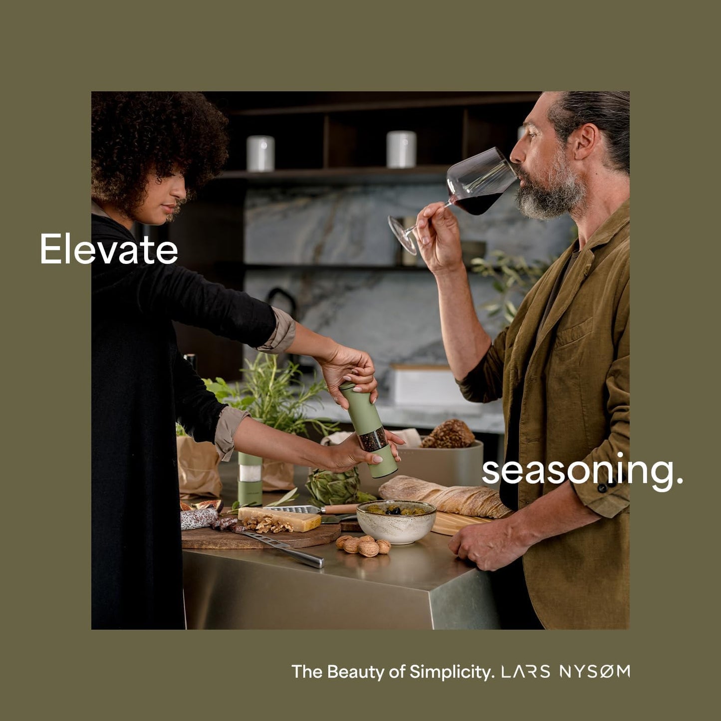 LARS NYSØM Salt and Pepper Grinder Set Manual, Stainless Steel Salt and Pepper Mills with Adjustable Ceramic Grinder I Design Spice Shakers (Red/Brown)