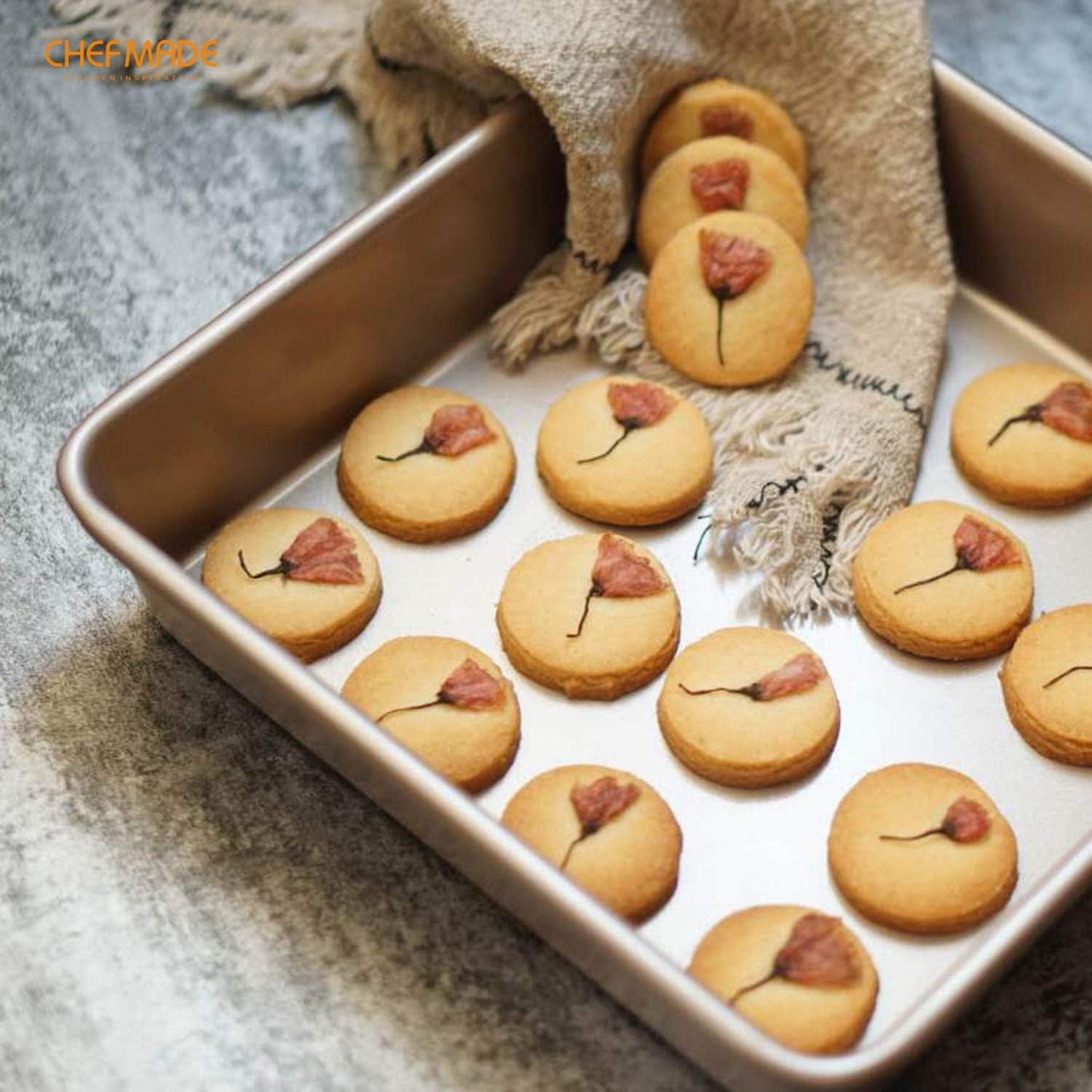 CHEFMADE 9-Inch Square Cake Pan, Non-Stick Deep Dish Bakeware for Oven Baking (Champagne Gold)