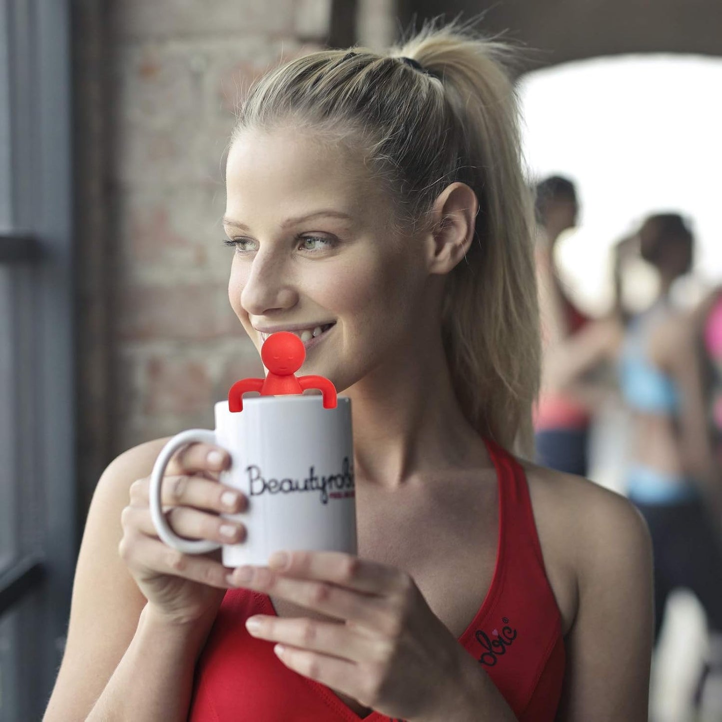 Leden Tea Infuser Cute Tea Strainer for Loose Tea Stainless Steel Fine Mesh Tea Ball Steeper with Silicone Lid for Mug and Cup, Red