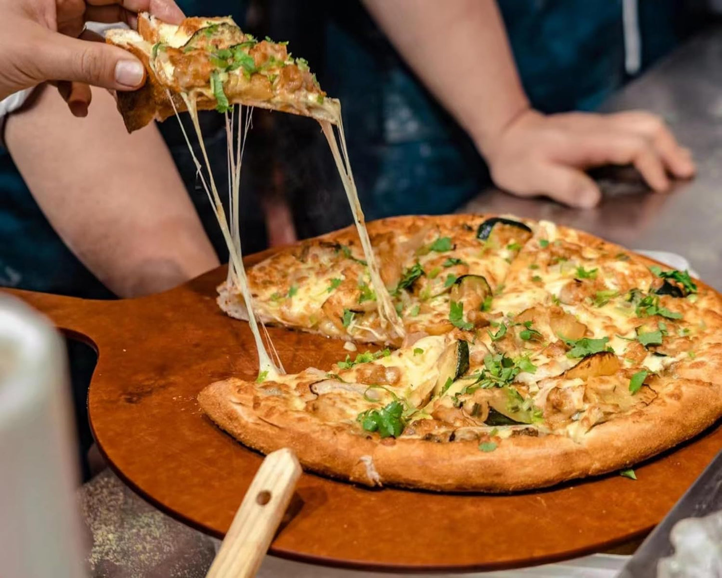 Pizza board 20"X16"Round Cutting Board Cutting Boards Wood For Kitchen with Handle Pizza Peel