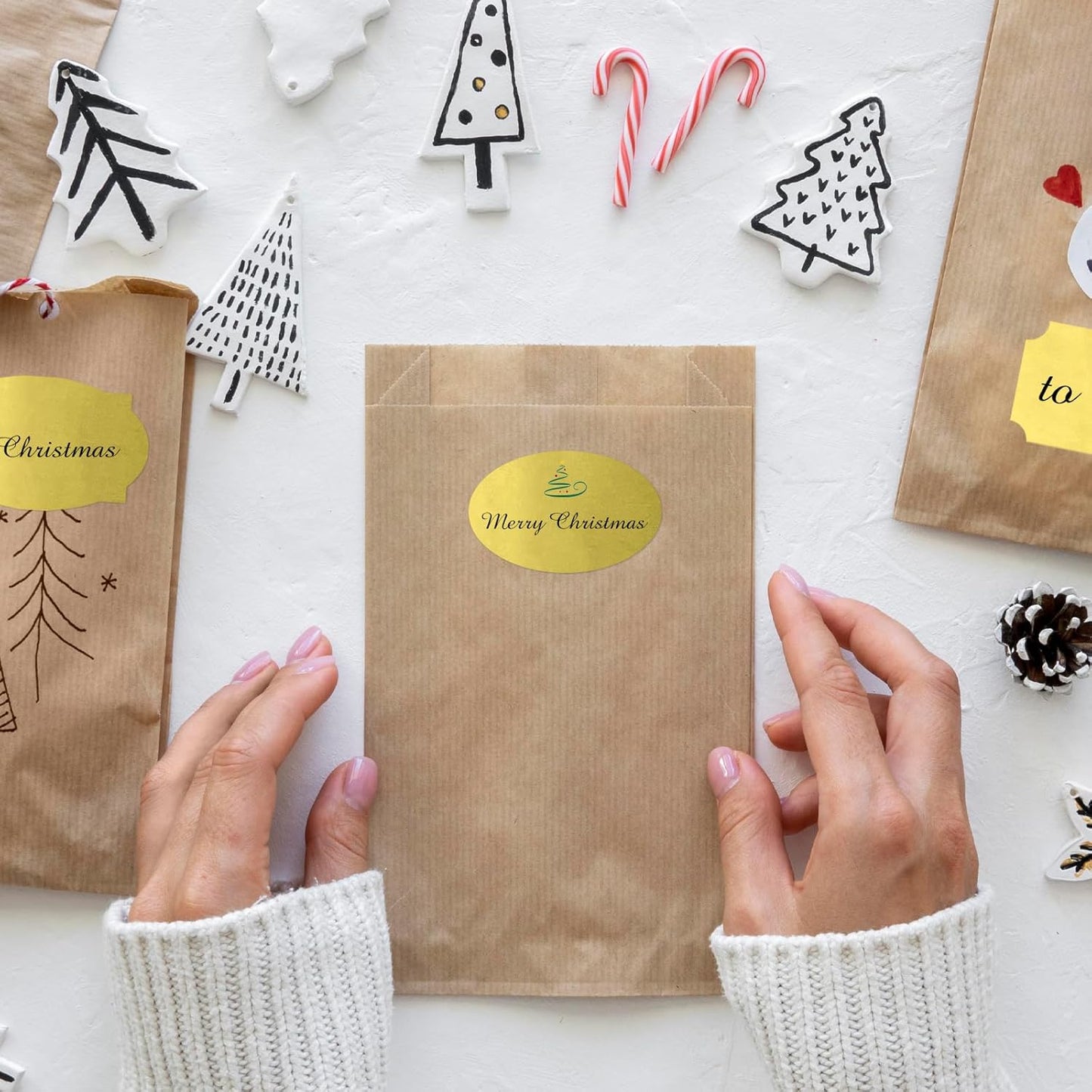 350 PCS Gift Tags Stickers Name Labels Stickers,2" x 1.2" Fancy Shape Stickers Self-Adhesive Handmade Bottle All-Purpose Jar Labels for Presents Cosmetic Decoration Jars Food Craft (Gold)