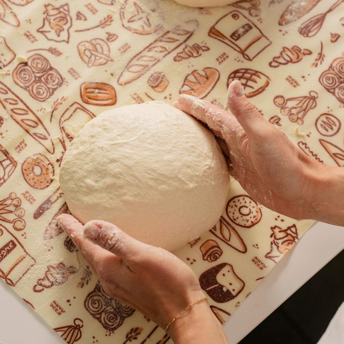 Bee's Wrap Beeswax Wraps for Food - Bakery Lane Bread Wrap - Made in USA Reusable Bread Storage Bags - Organic & Eco-Friendly Alternative to Aluminum Foil, Sourdough Bags & Plastic Wrap