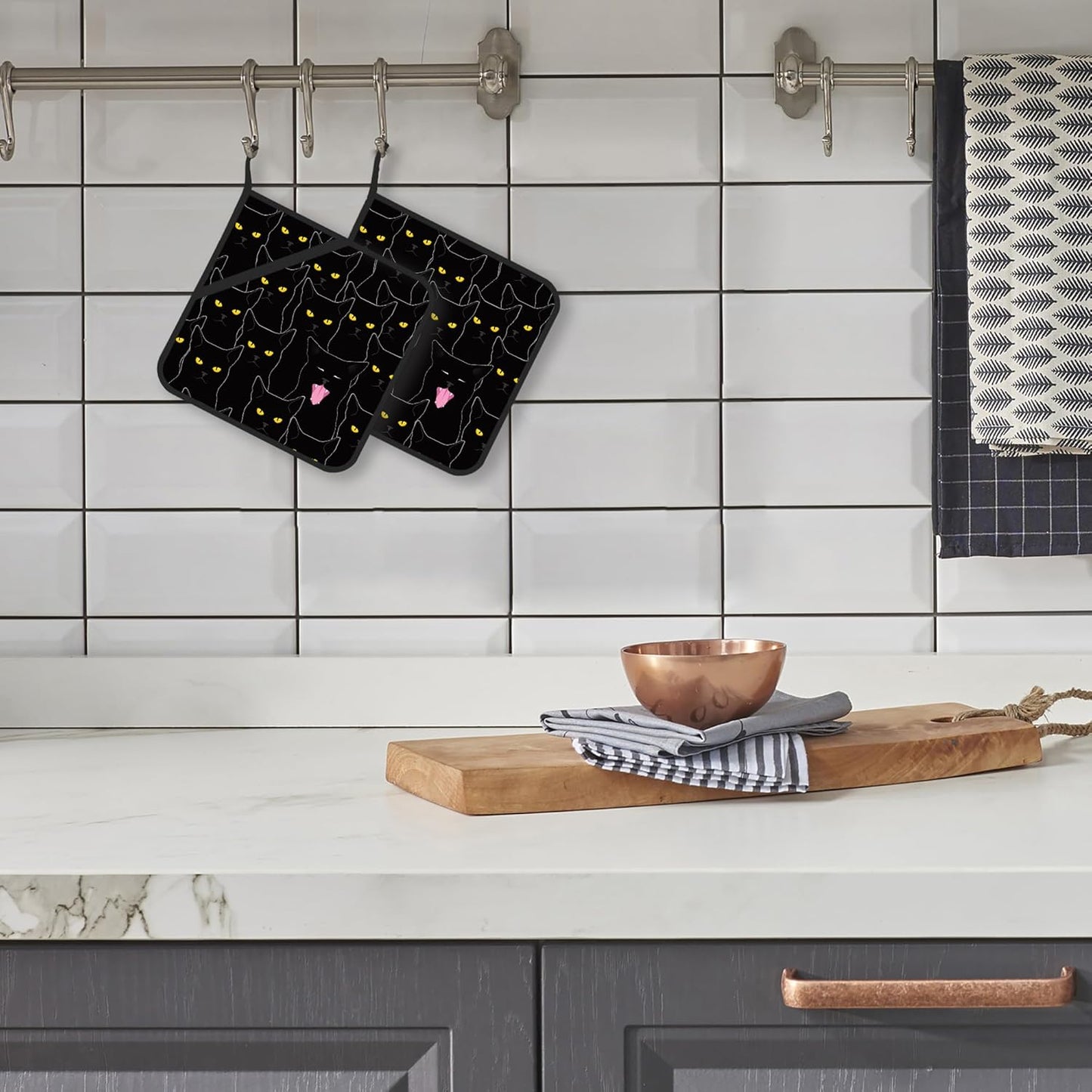 Pot Holder Set of 2,Black Cat Cute Kitchen Heat Resistant Potholder for BBQ Cooking Baking,Food Hot Pat for Women Men Kitchen Wear