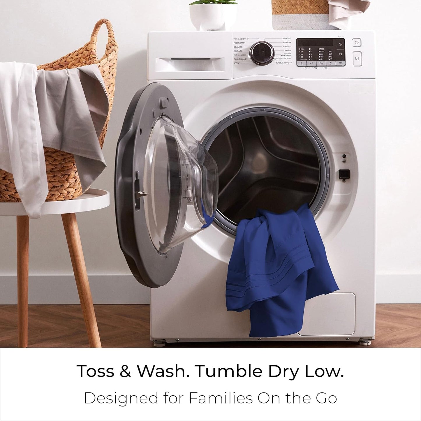 Mellanni Queen Sheets Set - 4 PC Iconic Collection Bedding - Hotel Luxury, Extra Soft, Cooling Bed Sheets - Wrinkle, Fade, Stain Resistant (Queen, Royal Blue)