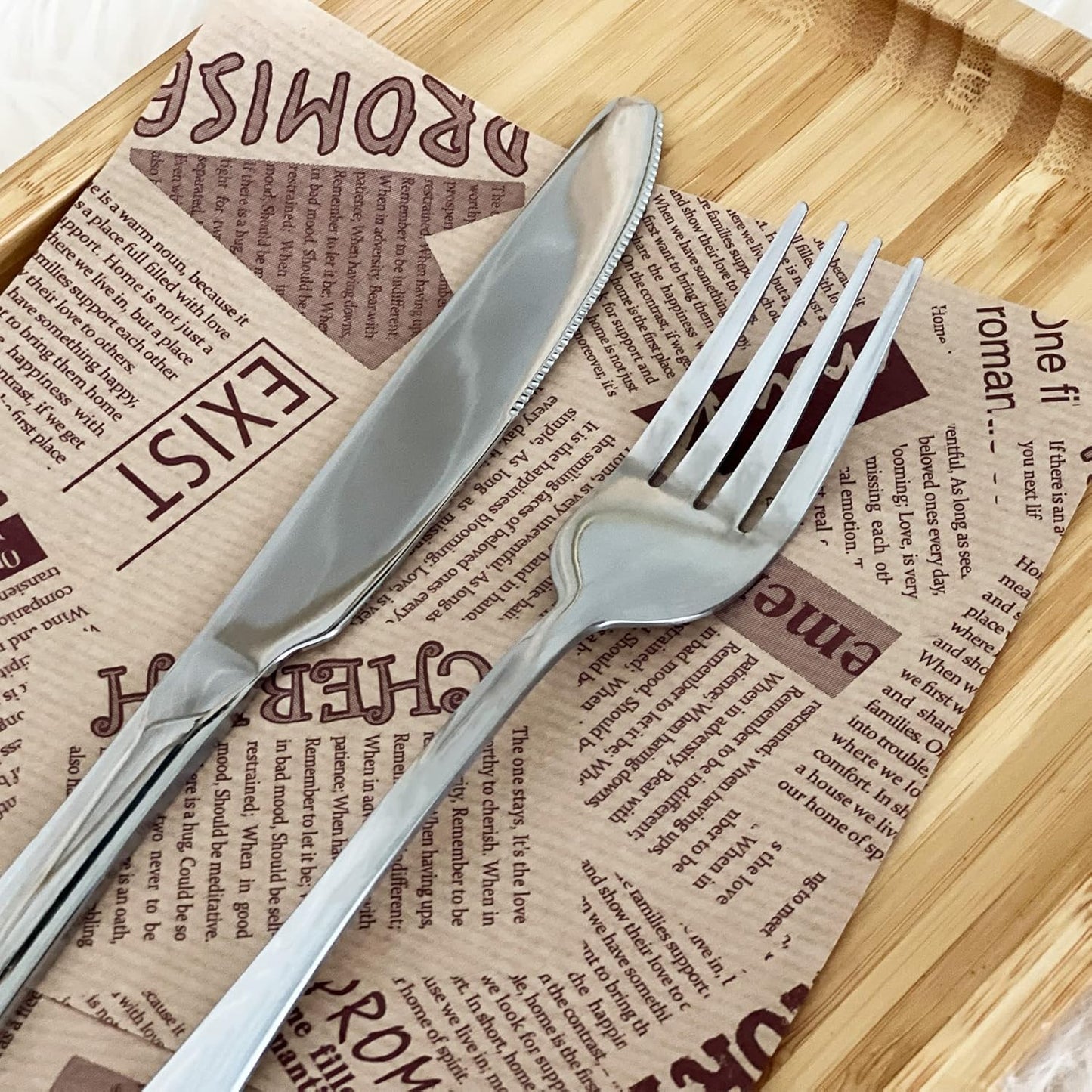 SANTUO 20 Pcs Silverware Set with 10 Dinner Knives and 10 Dinner Forks,Flatware Set with Top Food Grade Stainless Steel,Tableware Cutlery Set For Home Restaurant Hotel, Mirror Finish, Dishwasher Safe