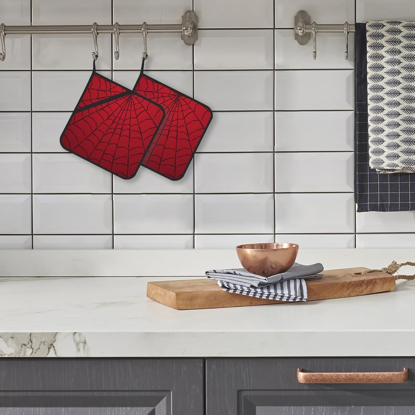Pot Holder Set of 2,Spider Web Cool Red Black Kitchen Heat Resistant Potholder for BBQ Cooking Baking,Food Hot Pat for Women Men Kitchen Wear