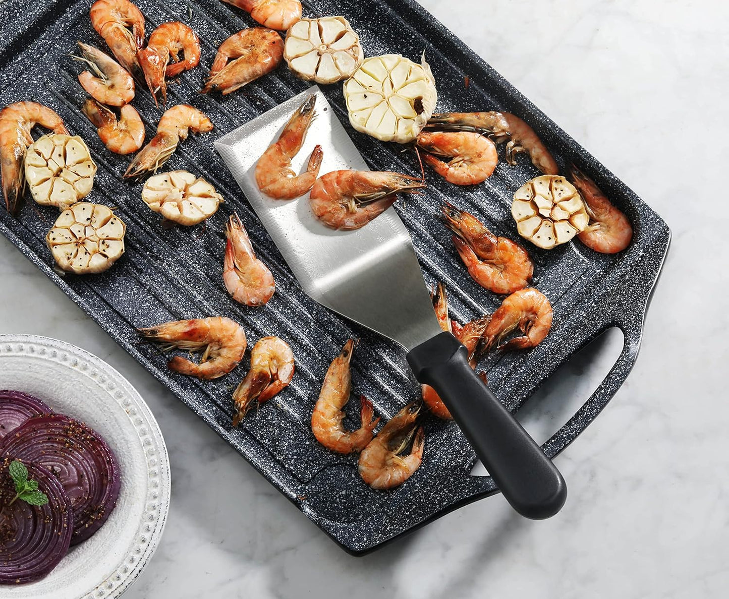 New Star Foodservice 36152 Plastic Handle Heavy Duty Hamburger Turner/Spatula with Cutting Edge, 11.5-Inch, Black