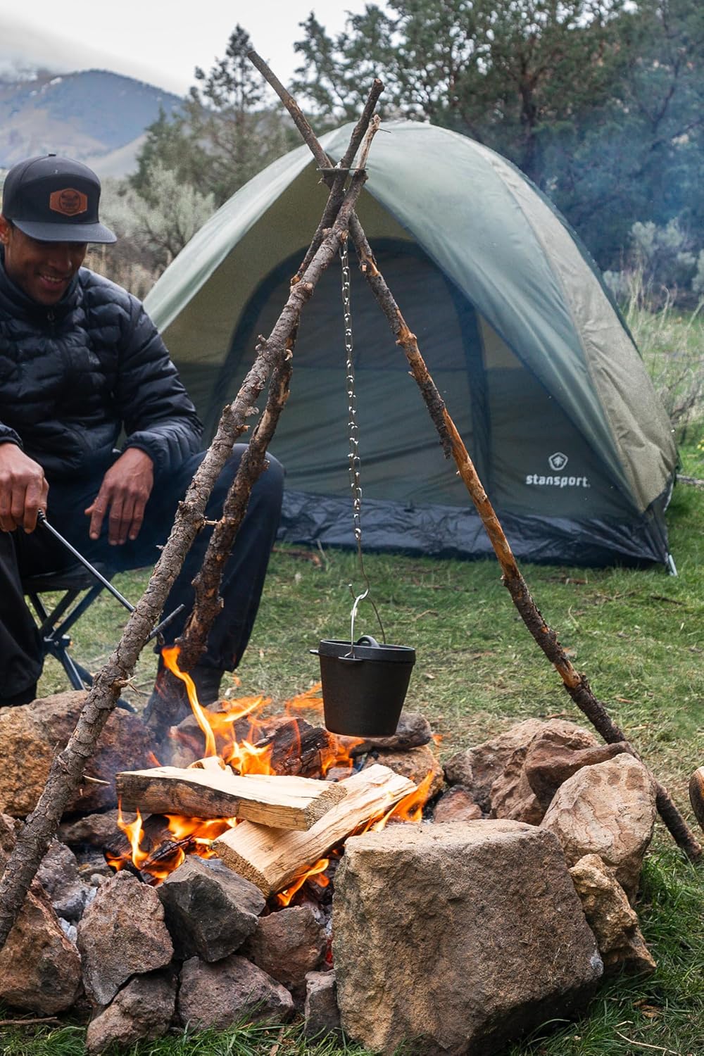 Stansport Pre-Seasoned Cast Iron Dutch Oven